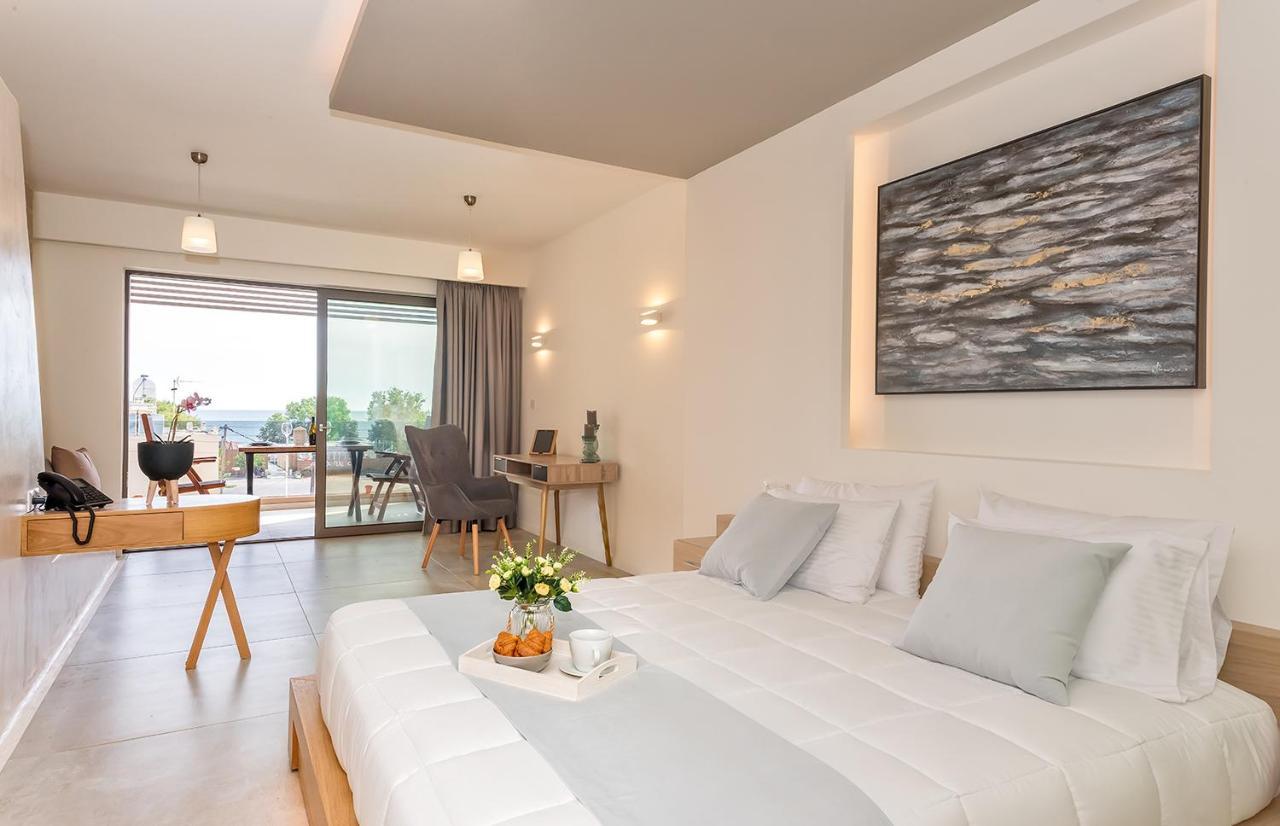 Lilium Luxury Suites Agia Marina Exteriör bild