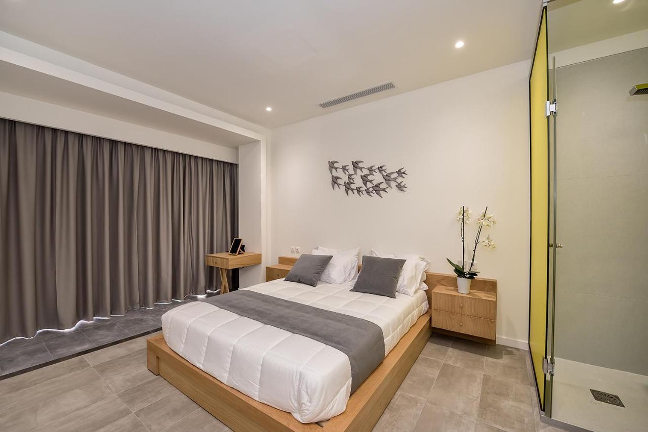 Lilium Luxury Suites Agia Marina Exteriör bild
