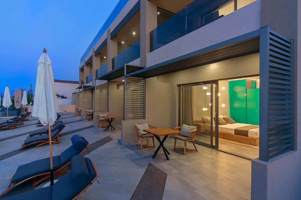 Lilium Luxury Suites Agia Marina Exteriör bild