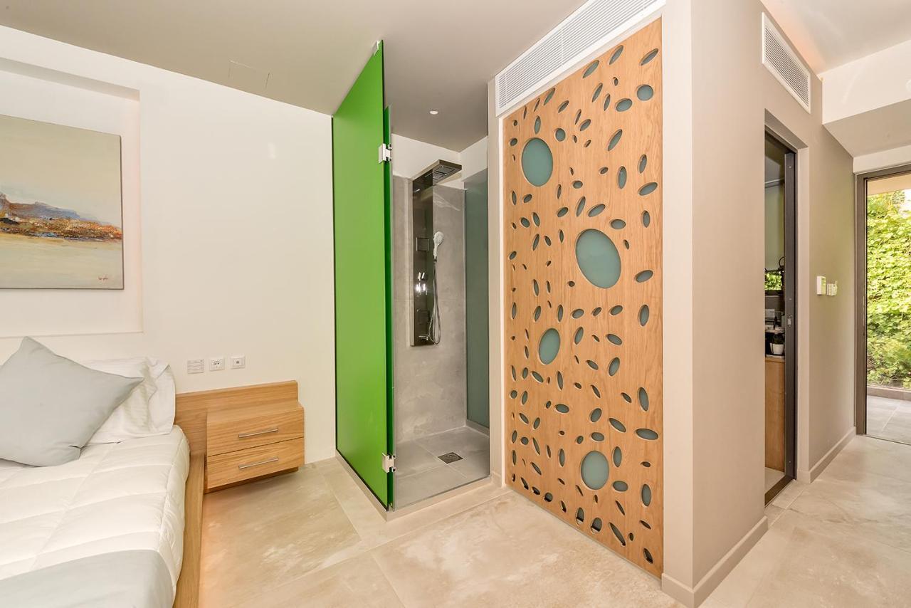 Lilium Luxury Suites Agia Marina Exteriör bild