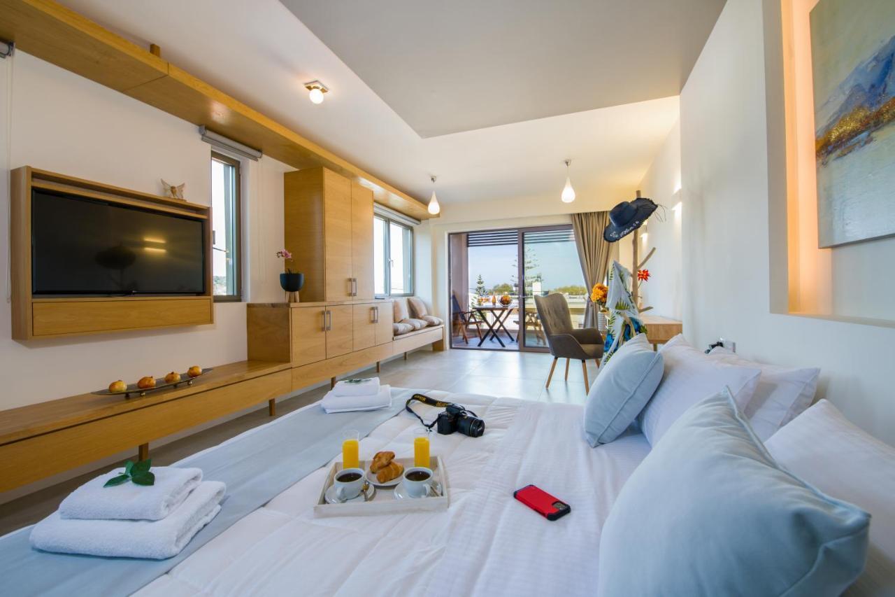 Lilium Luxury Suites Agia Marina Exteriör bild