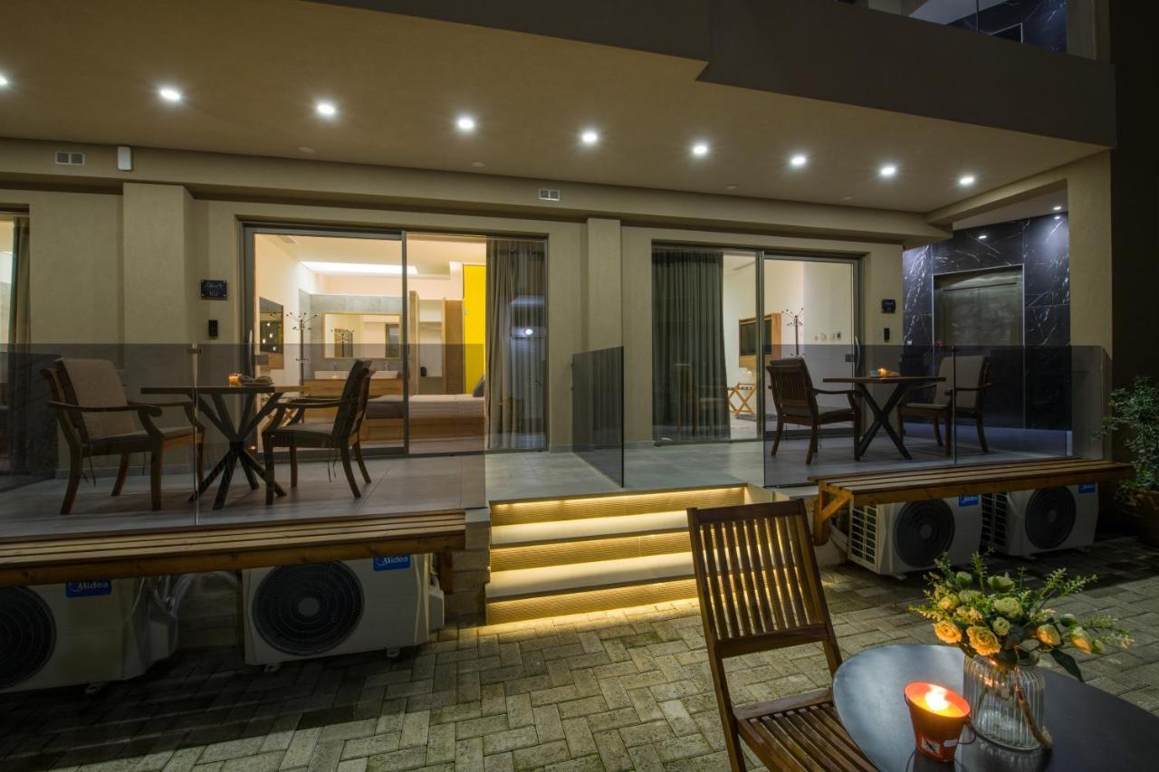 Lilium Luxury Suites Agia Marina Exteriör bild