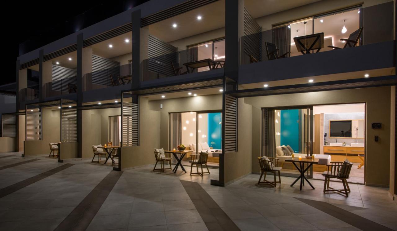Lilium Luxury Suites Agia Marina Exteriör bild