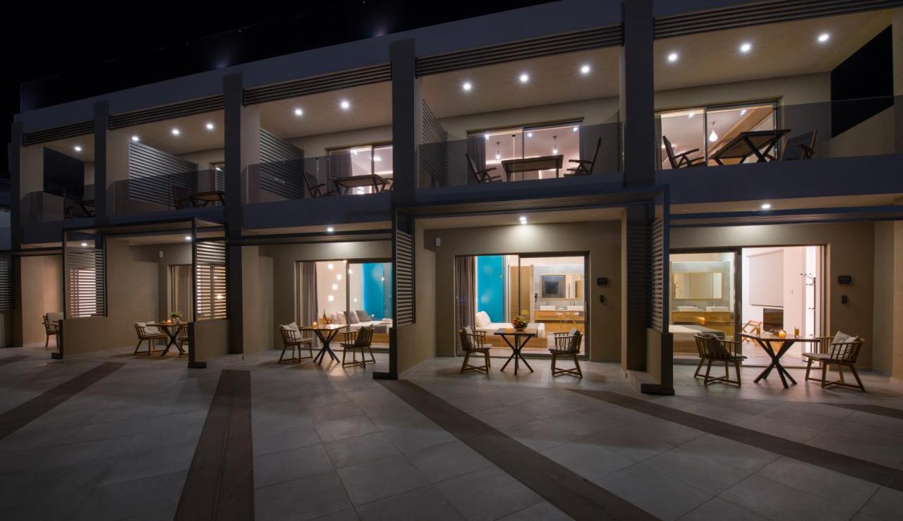 Lilium Luxury Suites Agia Marina Exteriör bild