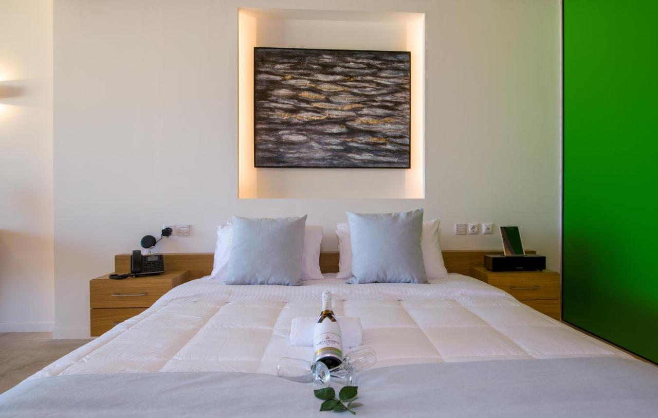Lilium Luxury Suites Agia Marina Exteriör bild