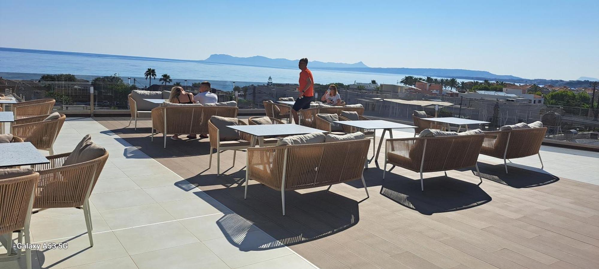 Lilium Luxury Suites Agia Marina Exteriör bild